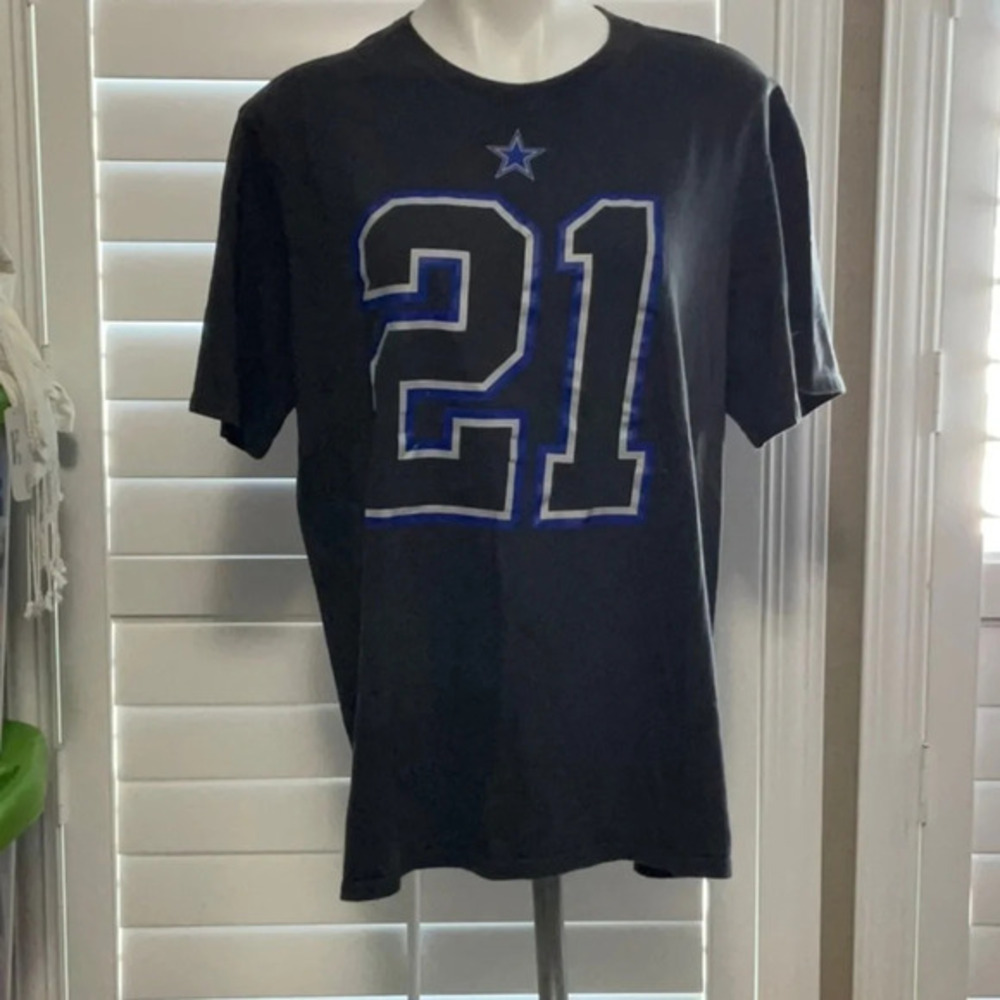 THE Nike Tee